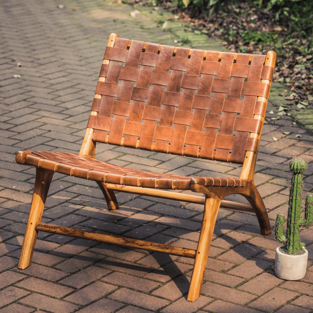 Solid Wood Backrest Waxed Cowhide Woven Recliner