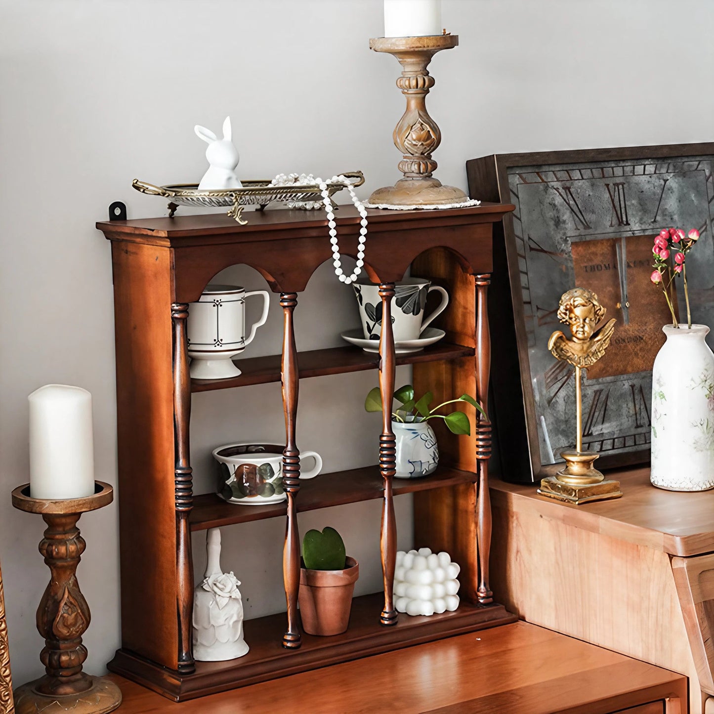 Vintage Solid Wood Shelf/Cup Storage Rack/Wall-Mounted Figurine Display Rack